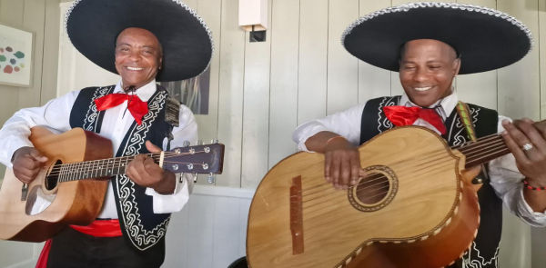 Thema feest Caribisch - Los primos mexicanos – Caribisch livemuziek